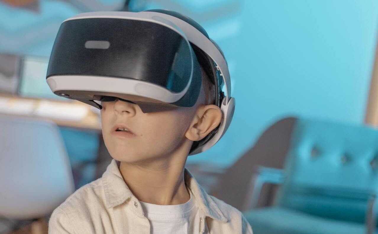 Technology Addiction in Youth: How to Recognize It | Futures